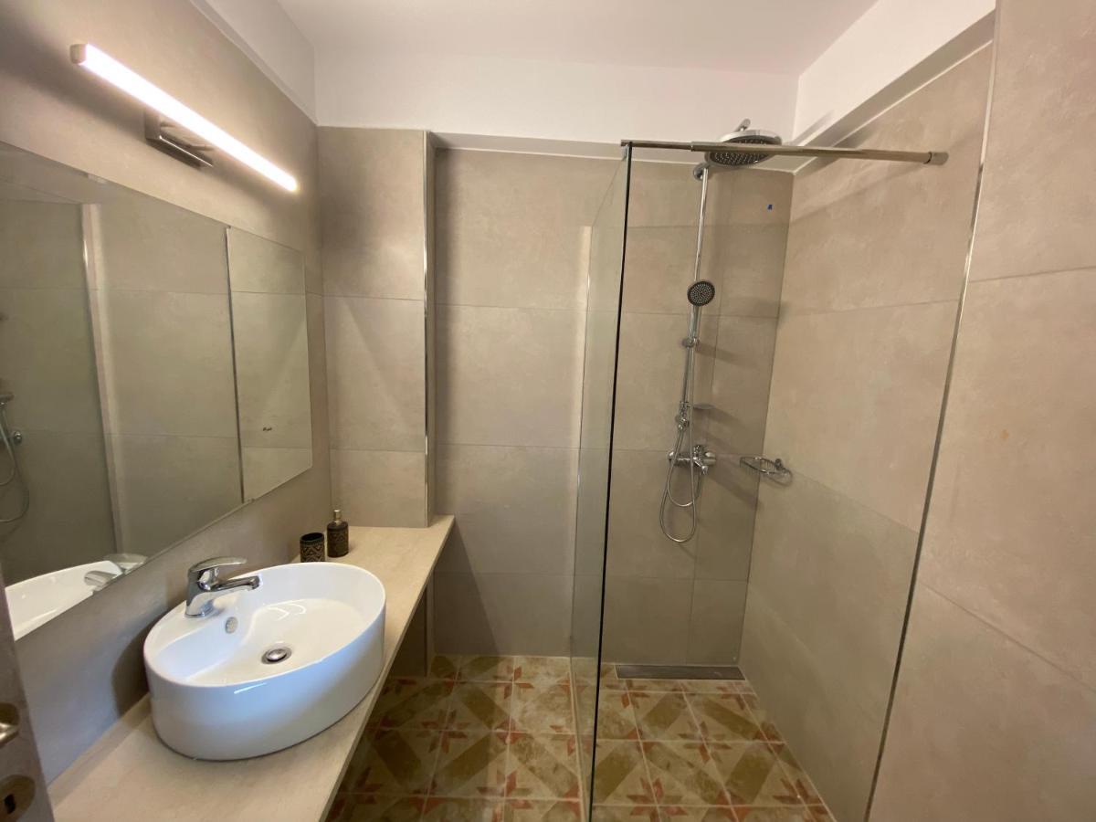 Mirovigli Family Rooms Lépedha Eksteriør bilde